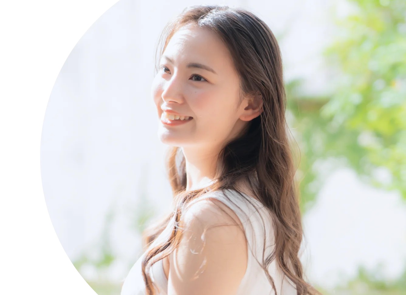 笑顔の女性