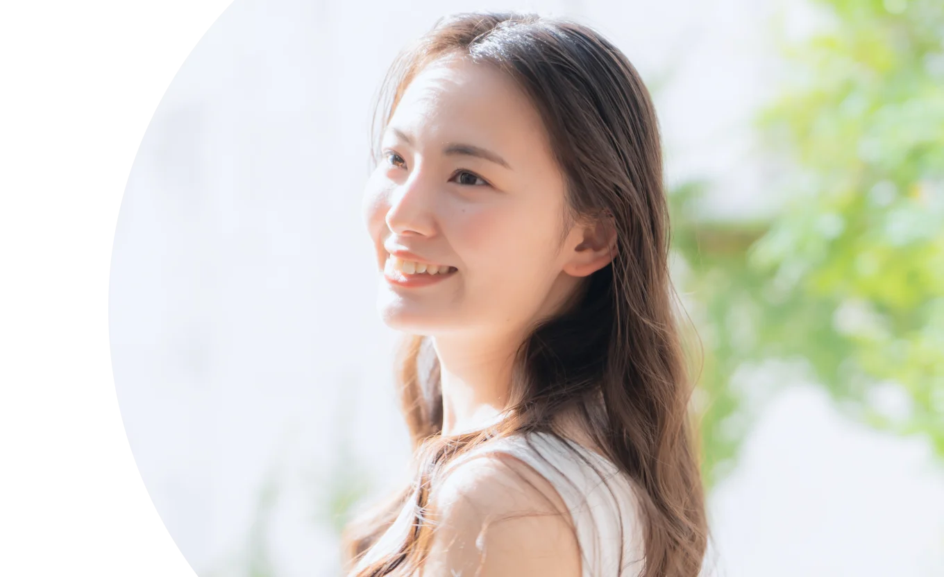 笑顔の女性